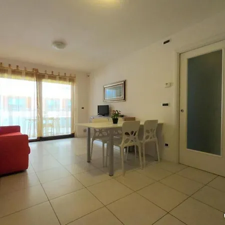 Lovely Nest With Lagoon View And Terrace In 公寓 格拉多