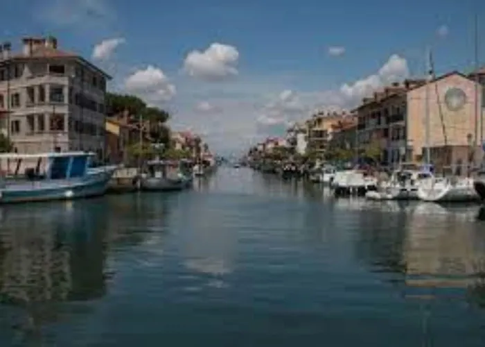 Lovely Nest With Lagoon View And Terrace In Apartment *